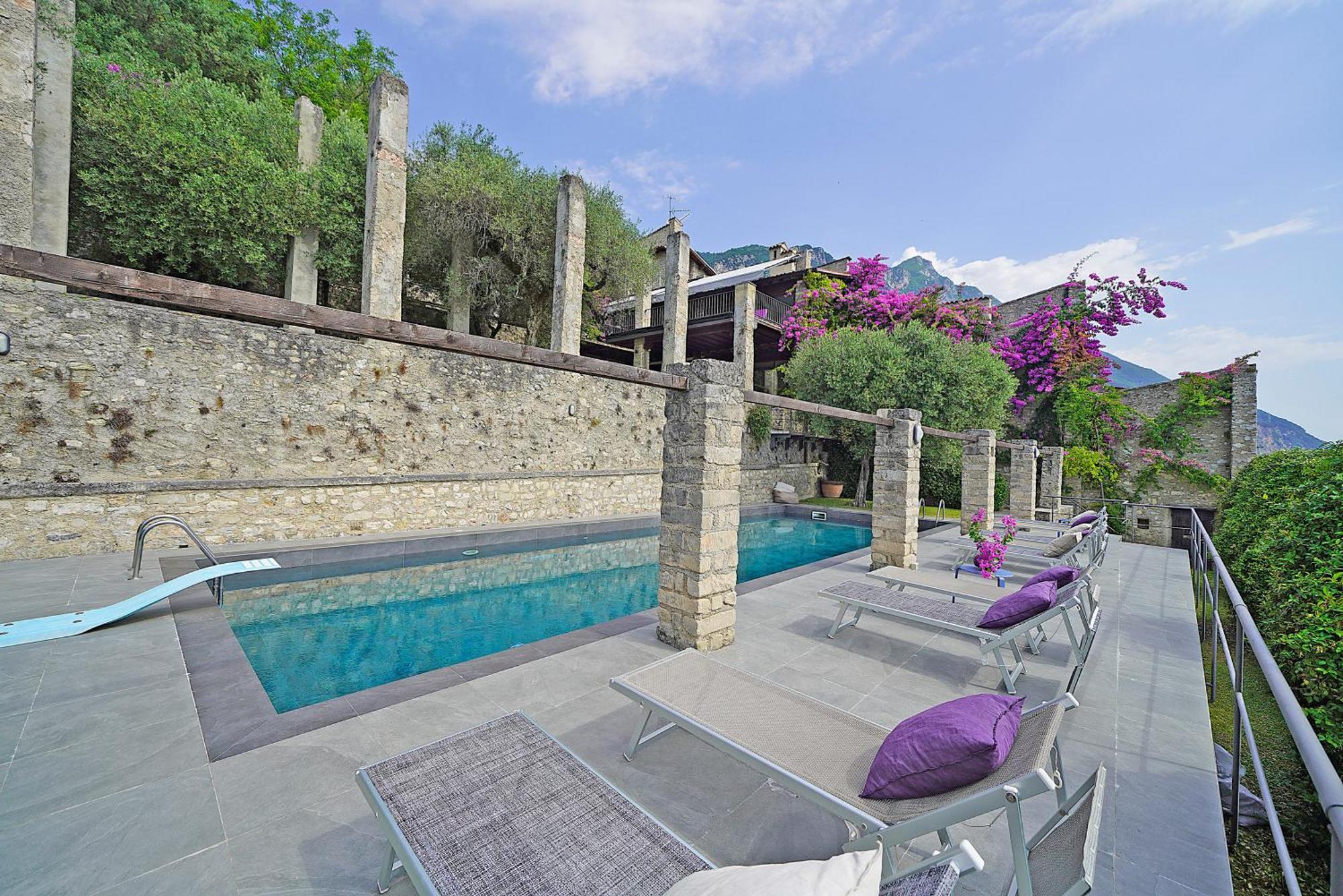 Villa Rachele: Stunning Luxury Villa In Centre Gargnano With Private Pool And Breathtaking Views 외부 사진