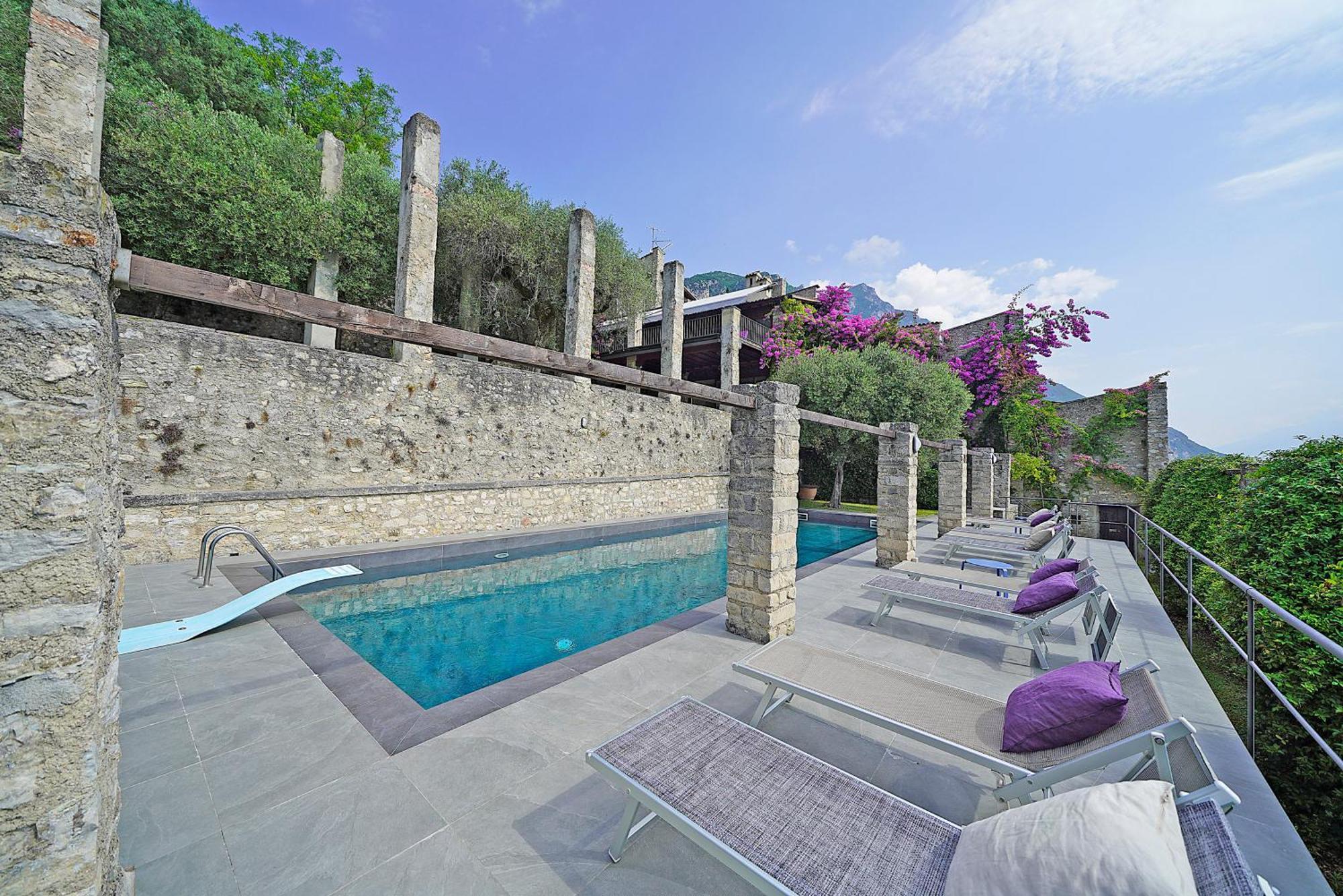 Villa Rachele: Stunning Luxury Villa In Centre Gargnano With Private Pool And Breathtaking Views 외부 사진