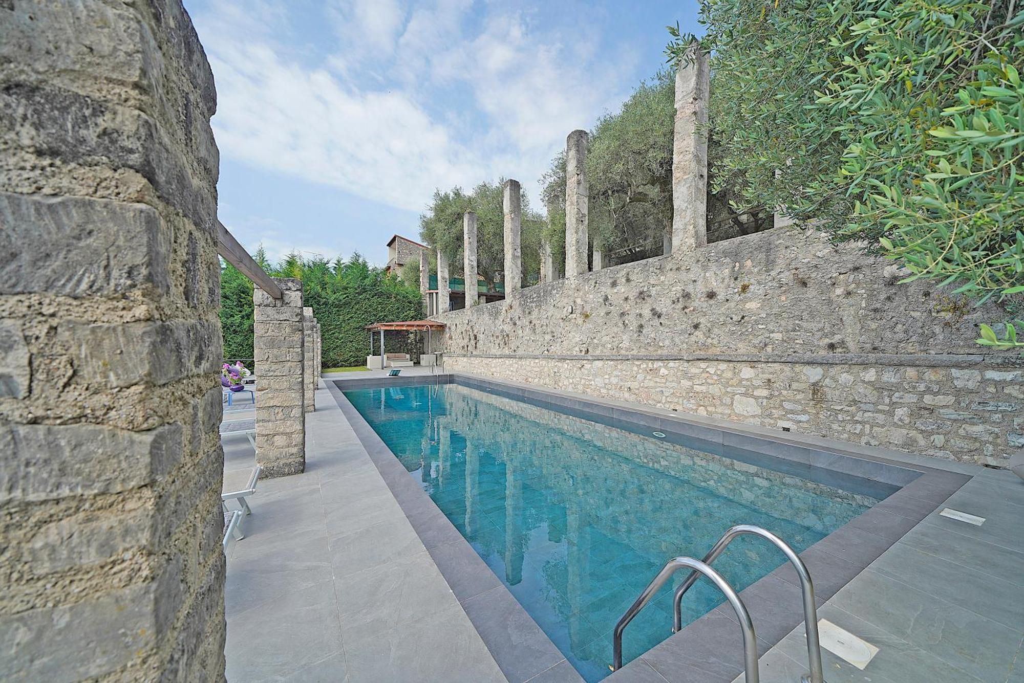 Villa Rachele: Stunning Luxury Villa In Centre Gargnano With Private Pool And Breathtaking Views 외부 사진