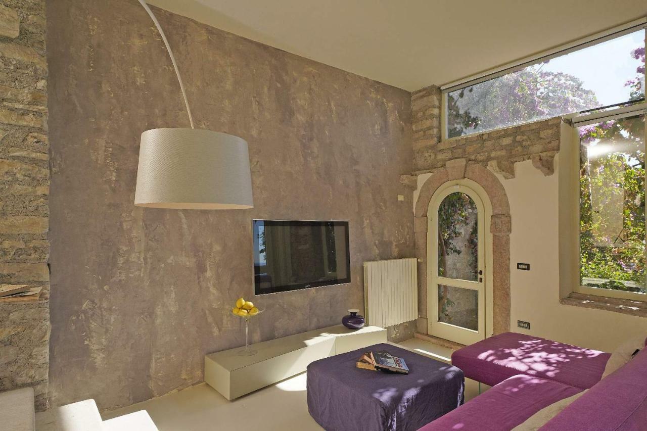 Villa Rachele: Stunning Luxury Villa In Centre Gargnano With Private Pool And Breathtaking Views 외부 사진