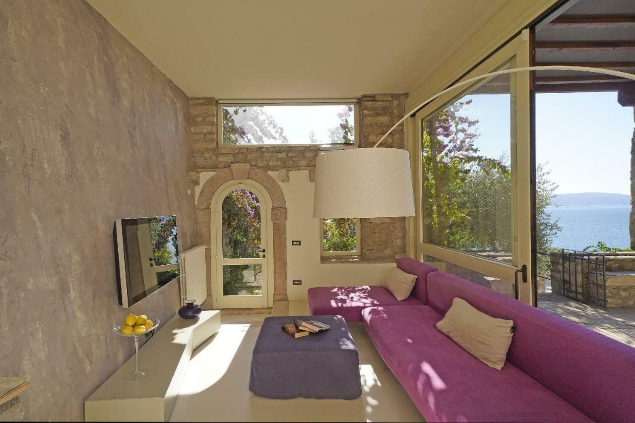 Villa Rachele: Stunning Luxury Villa In Centre Gargnano With Private Pool And Breathtaking Views 외부 사진